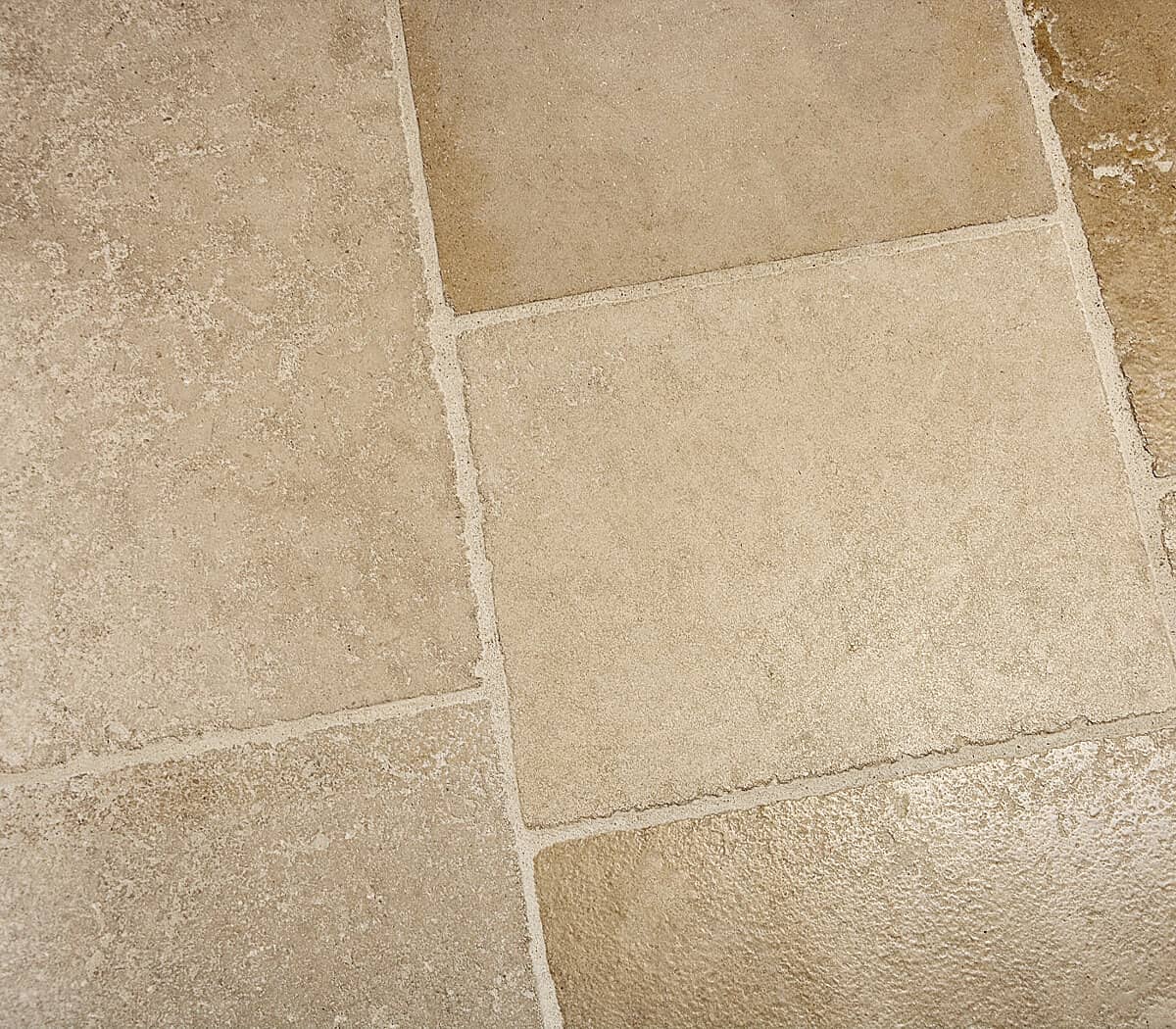 bourgondische-dallen-creme-verouderd