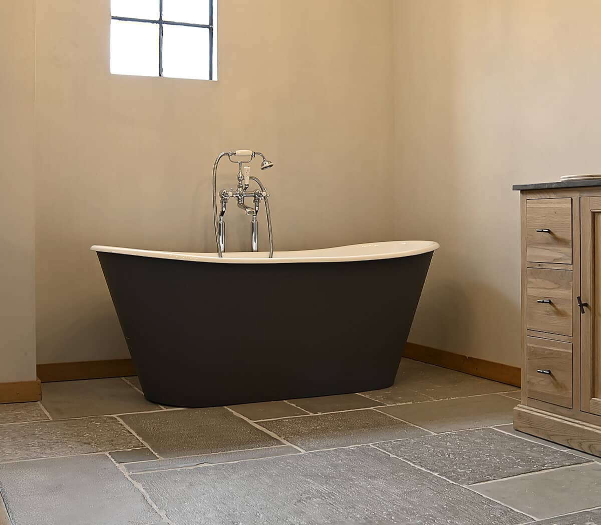 vrijstaand-dubbelwandig-bad-lyon