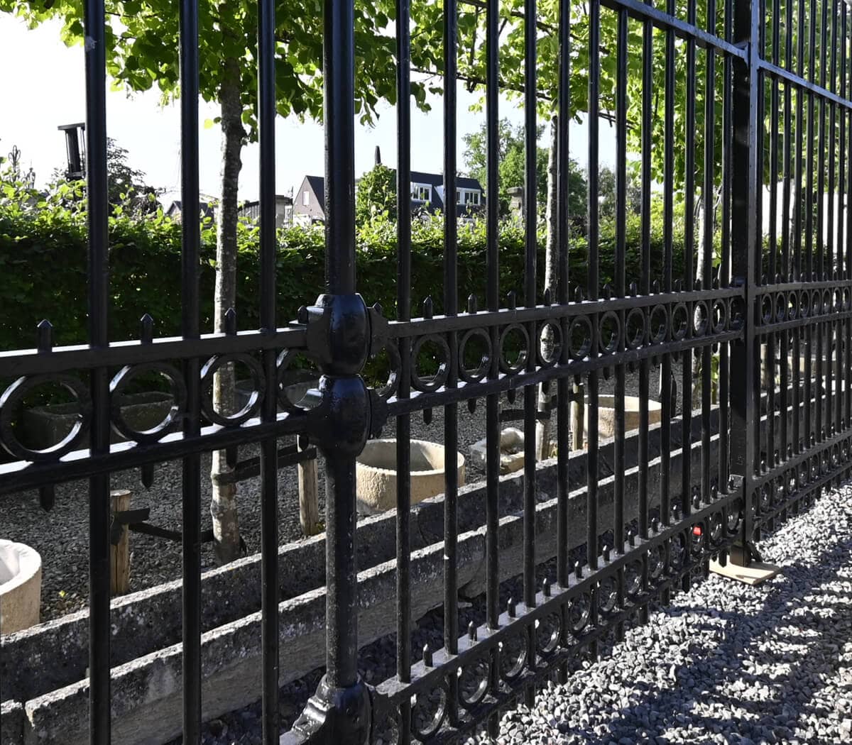 Grote-poort-met-arduin-poortpalen
