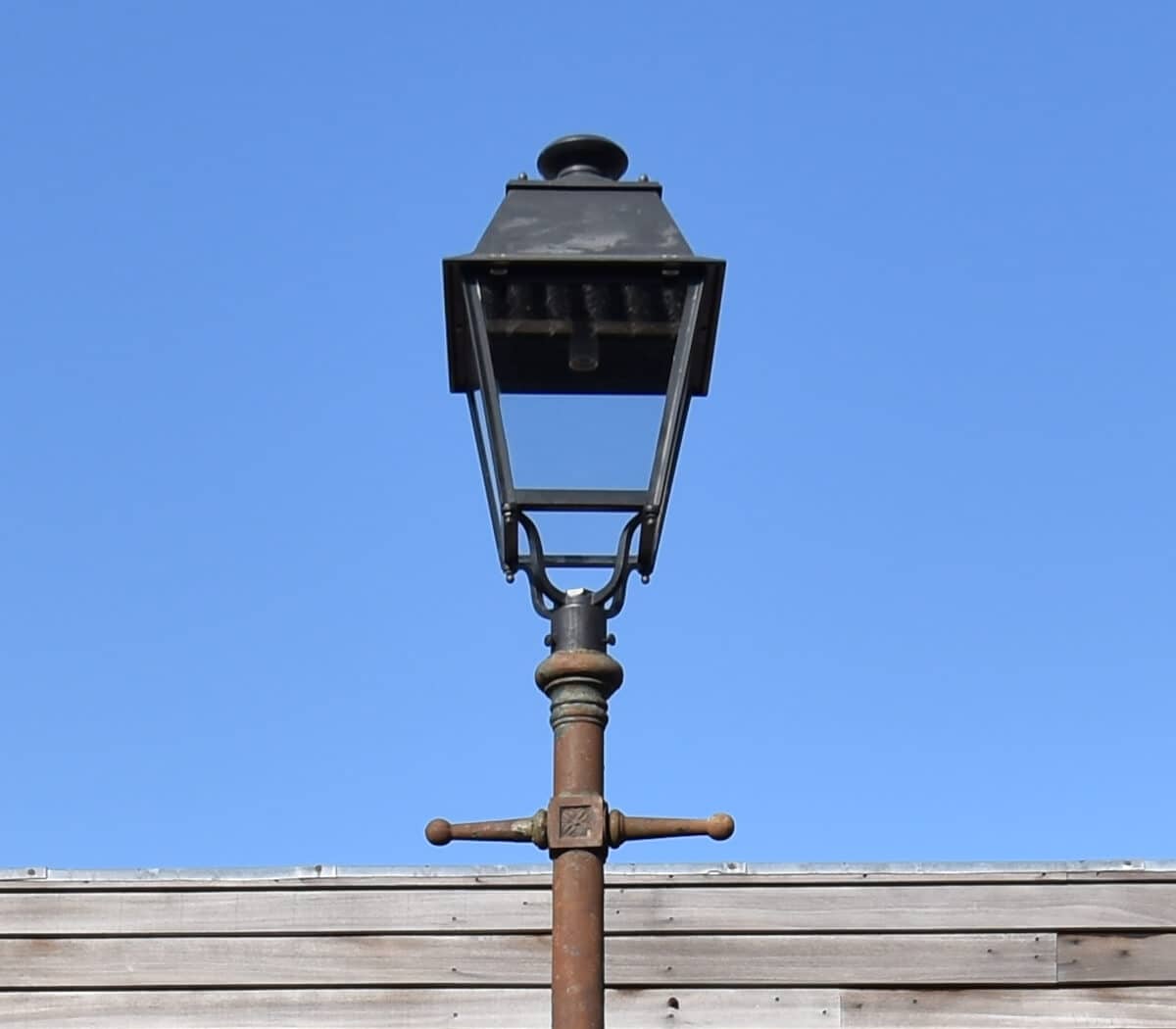 lantaarnpaal-met-kap