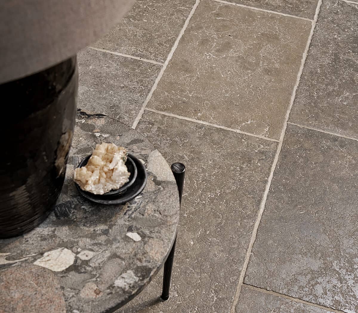 calcaire-gris-cd1-kalkzandstenen-dallen