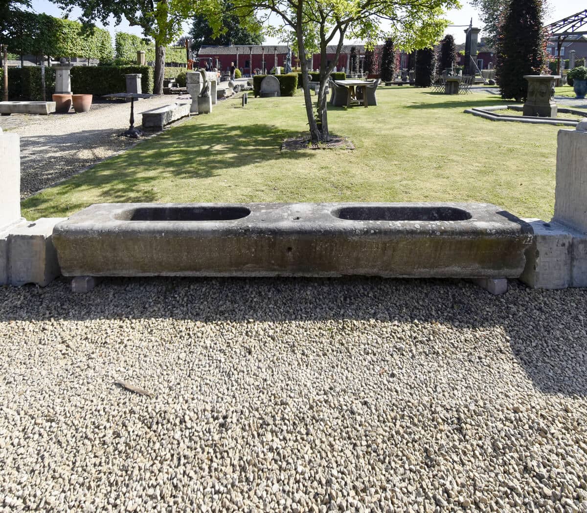 antieke-belgisch-hardstenen-trog