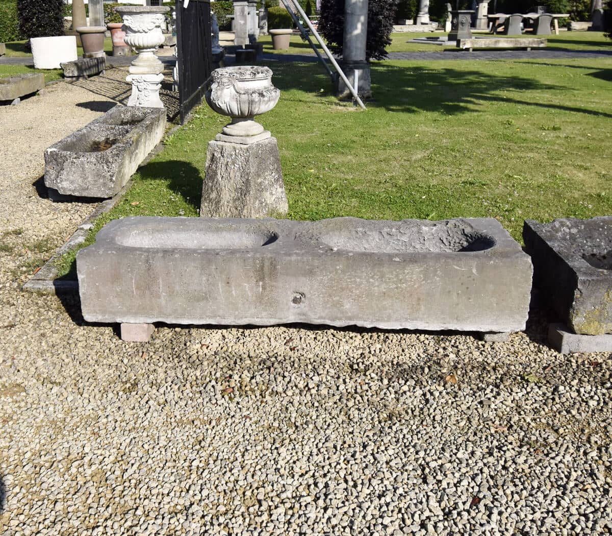 belgisch-hardstenen-trog