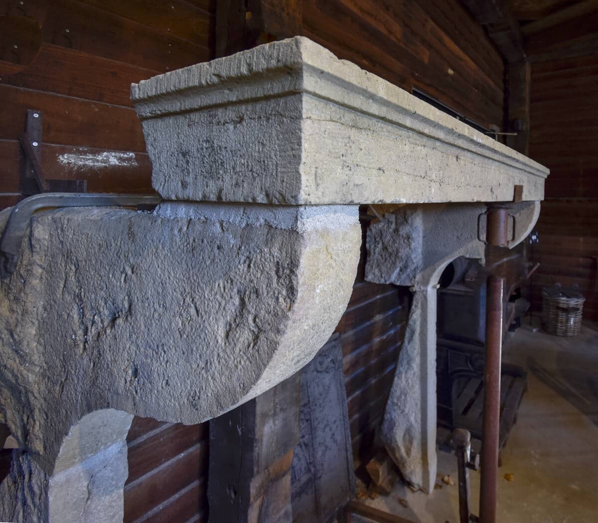 Zandstenen-voorzetschouw