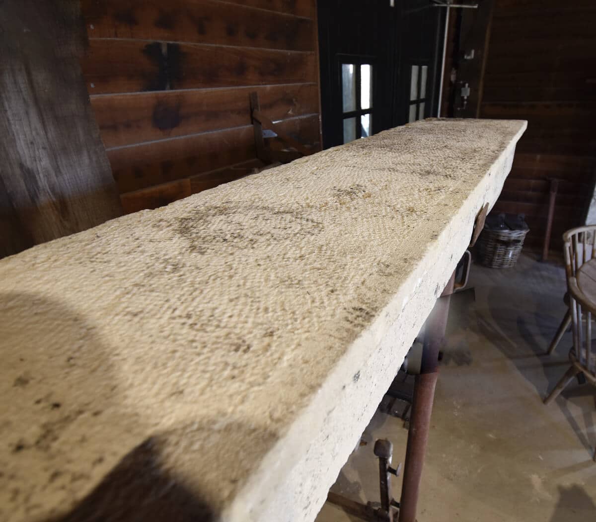 Zandstenen-voorzetschouw