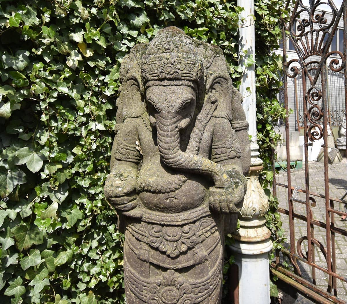 stenen-beeld-ganesha
