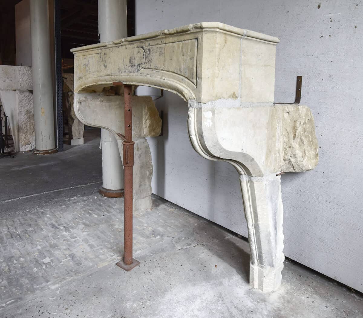 Zandstenen-ombouwschouw