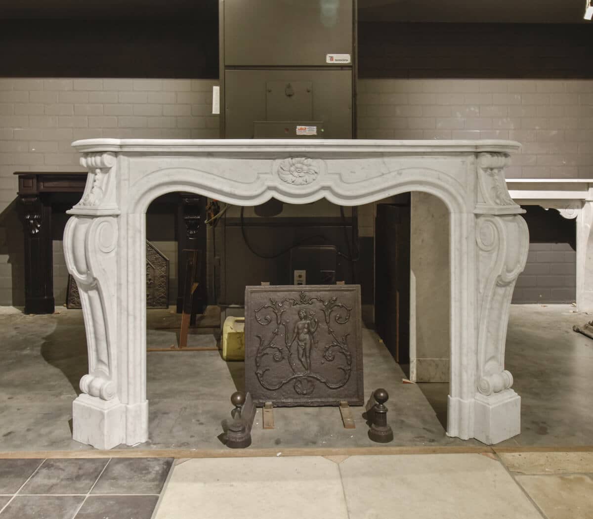 Antieke-Louis-XV-marmer-voorzetschouw