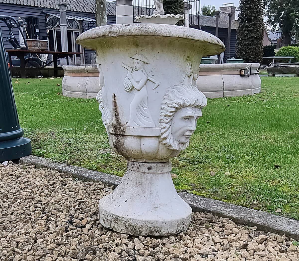 Set-van-2-marmeren-vazen