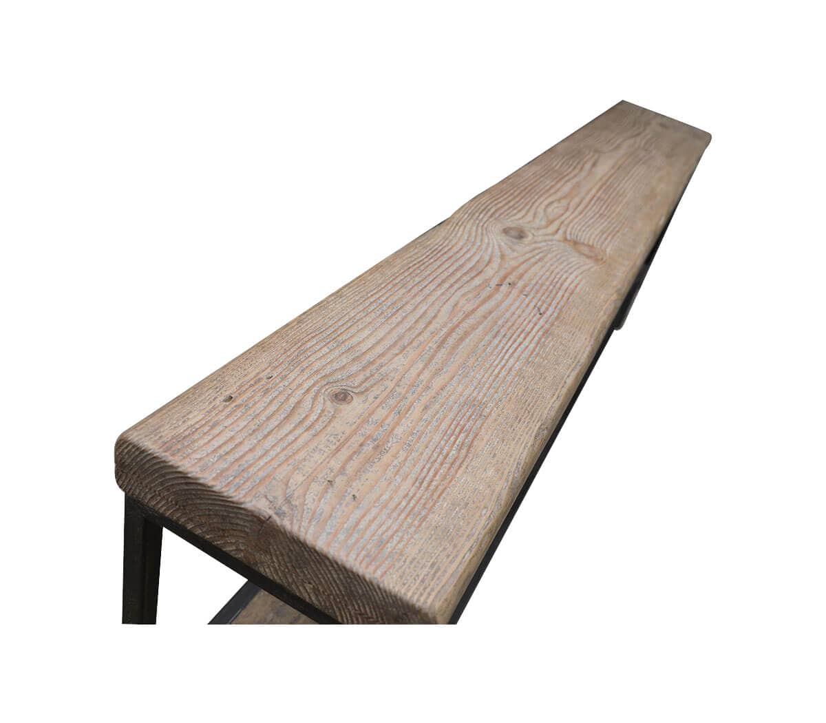 Wandtafel-met-ijzeren-onderstel
