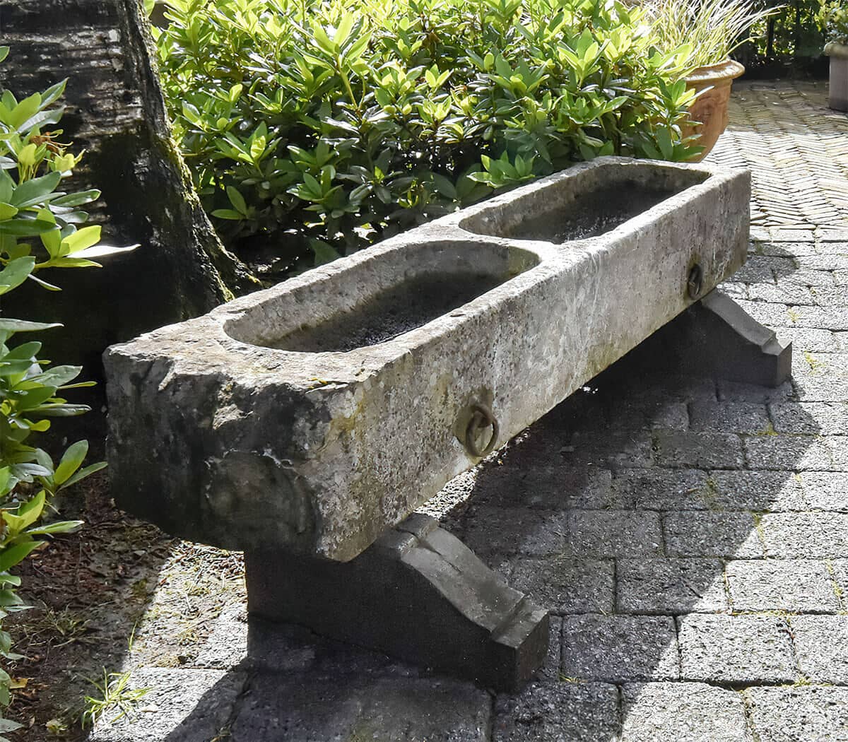 Belgisch-hardstenen-trog