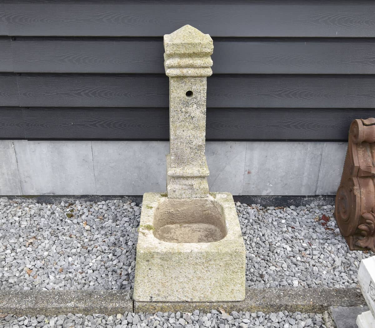 Kleine-granieten-fontein