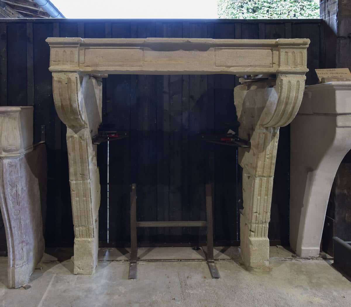 Zandstenen-ombouwschouw