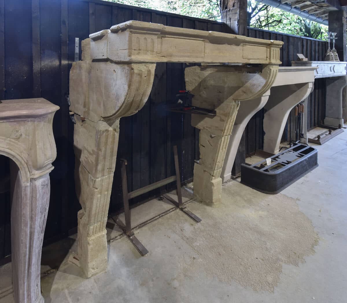 Zandstenen-ombouwschouw