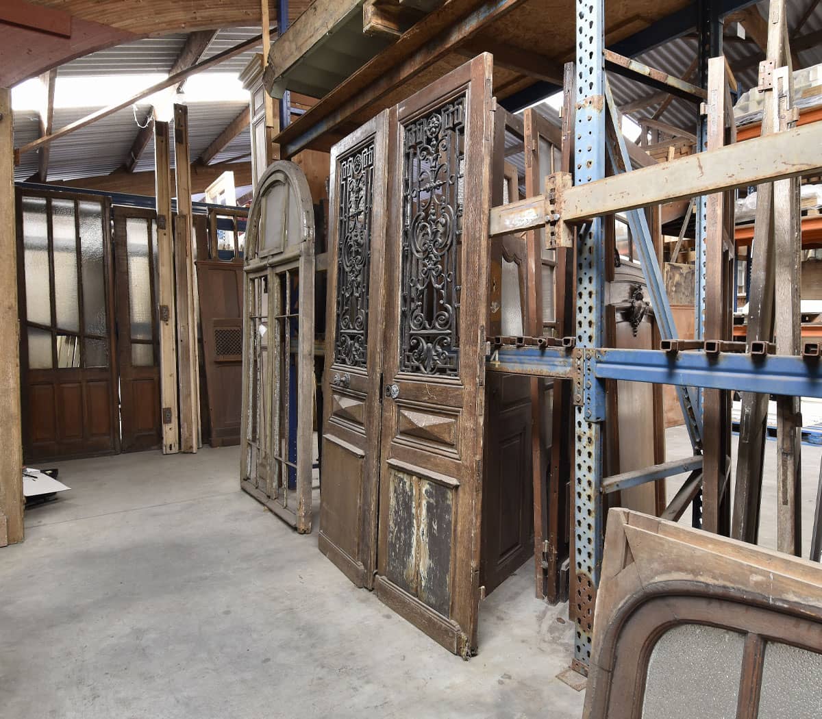 Dubbele-eiken-voordeur-met-deurrooster