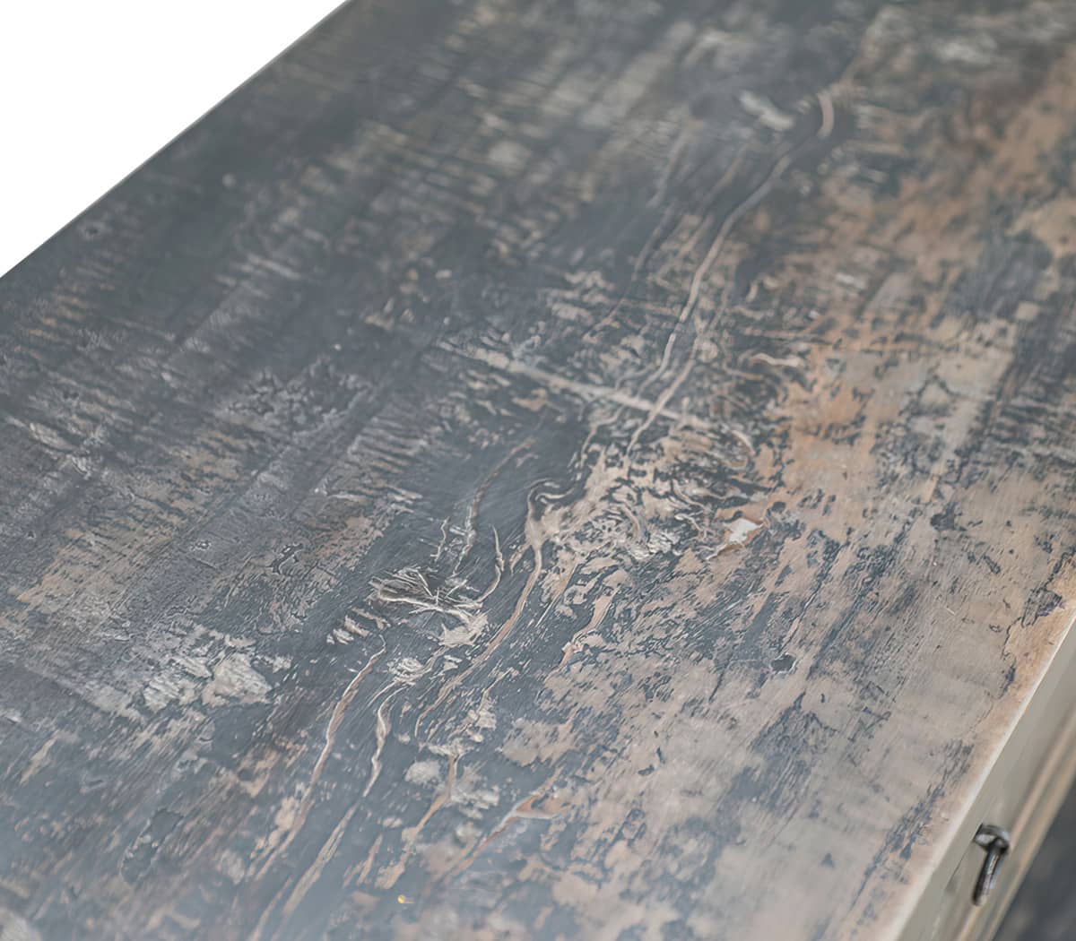 Houten-wandtafel-met-lades