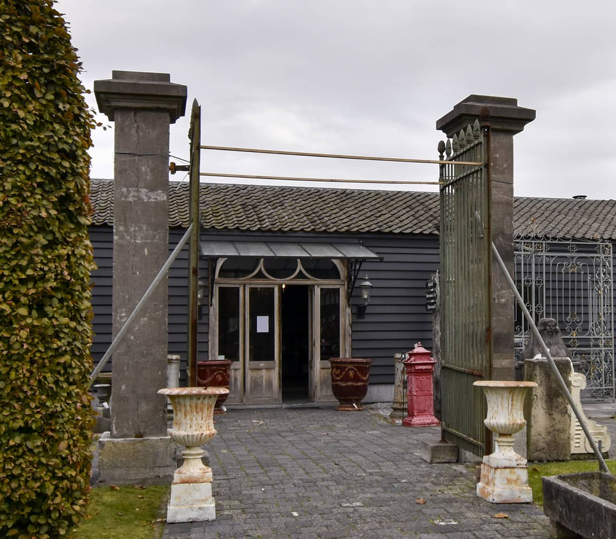 Hardstenen-poortpalen