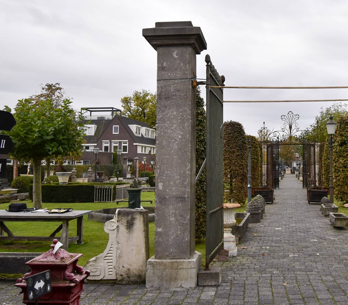 Hardstenen-poortpalen