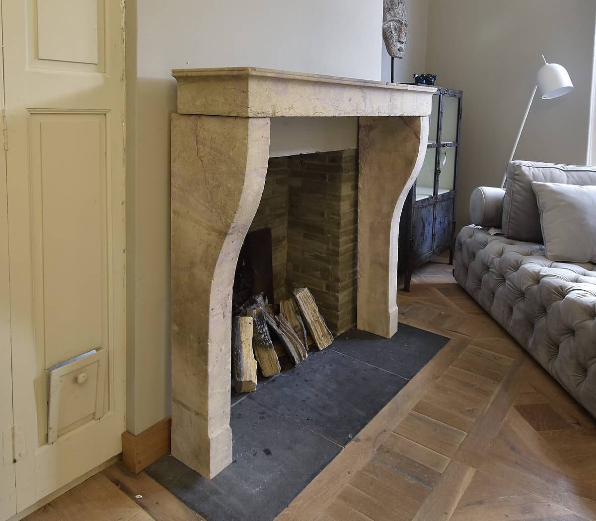 Marmerstenen-voorzetschouw