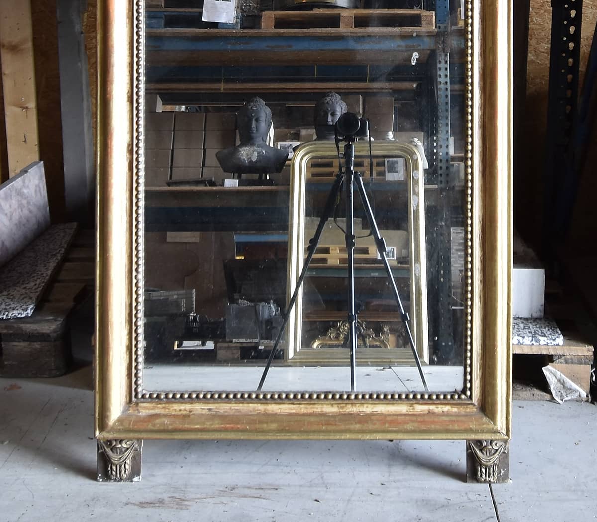 Antieke-kuifspiegel-met-schelpen