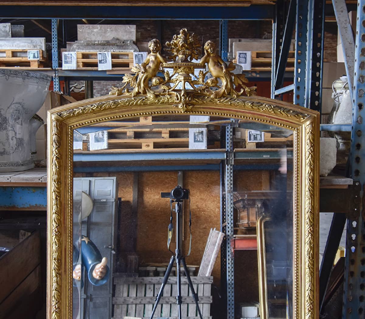 Antieke-spiegel-met-engeltjes