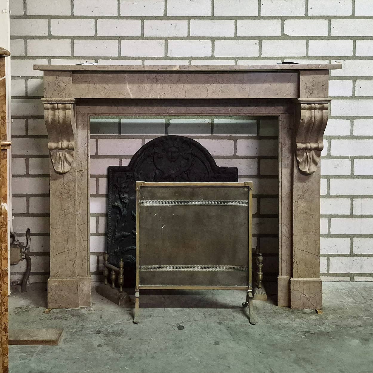 Camel-marmeren-ombouwschouw