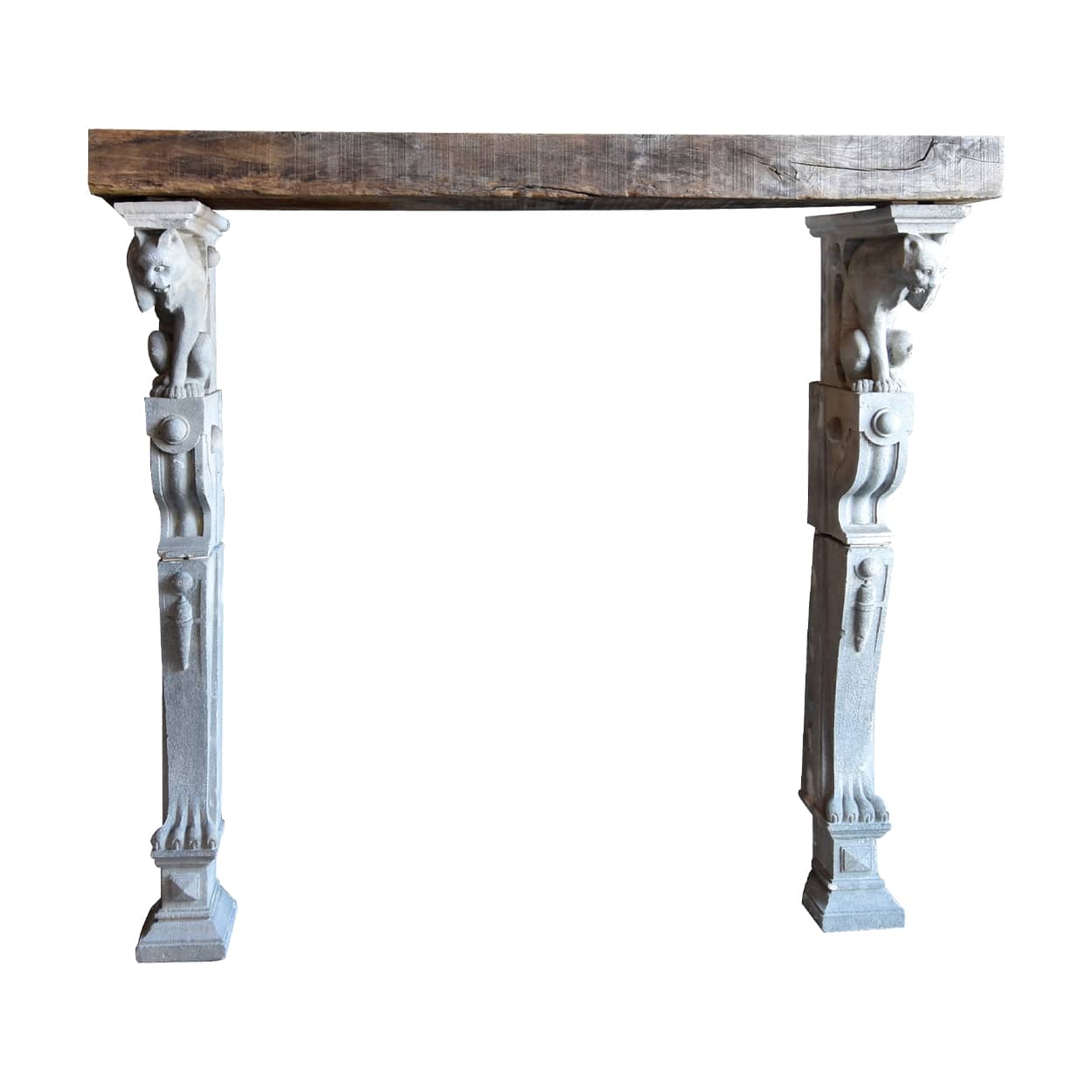 Zandstenen-schouw-met-houten-kap