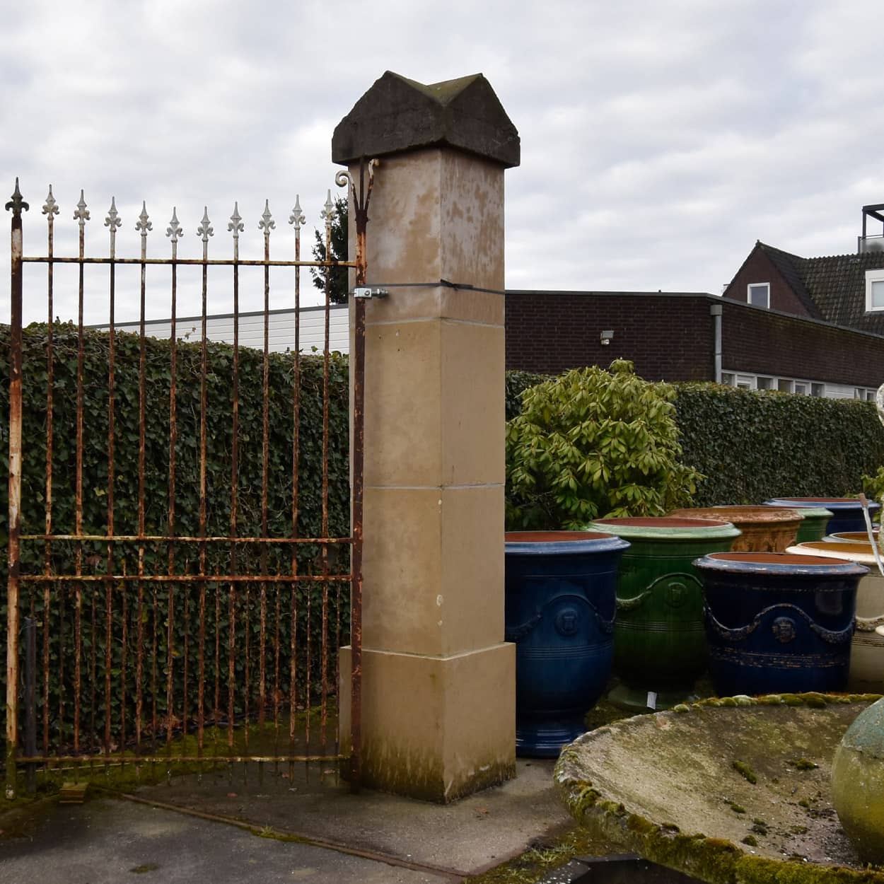 Zandstenen-poortpalen