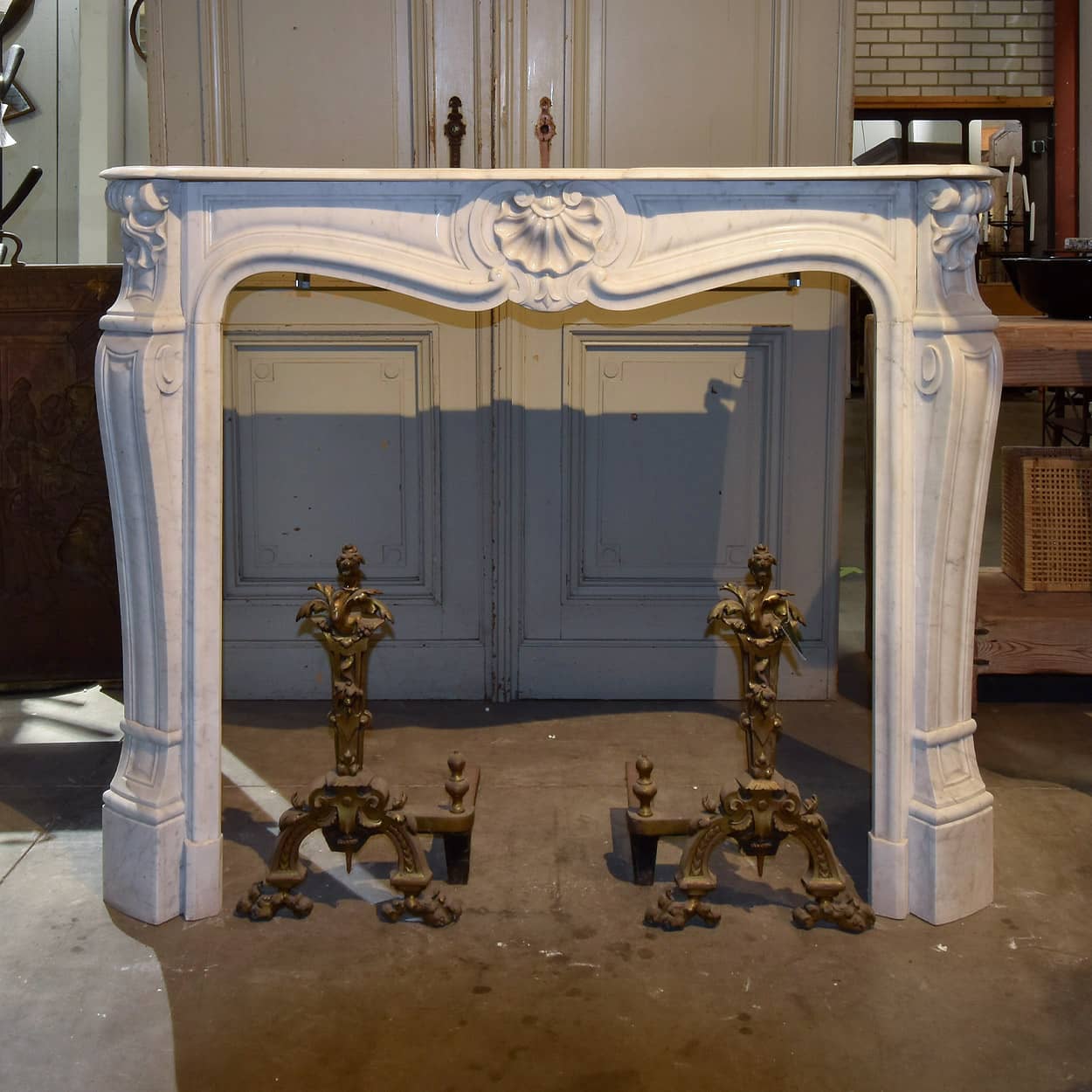 Antieke-Louis-XV-marmeren-ombouwschouw