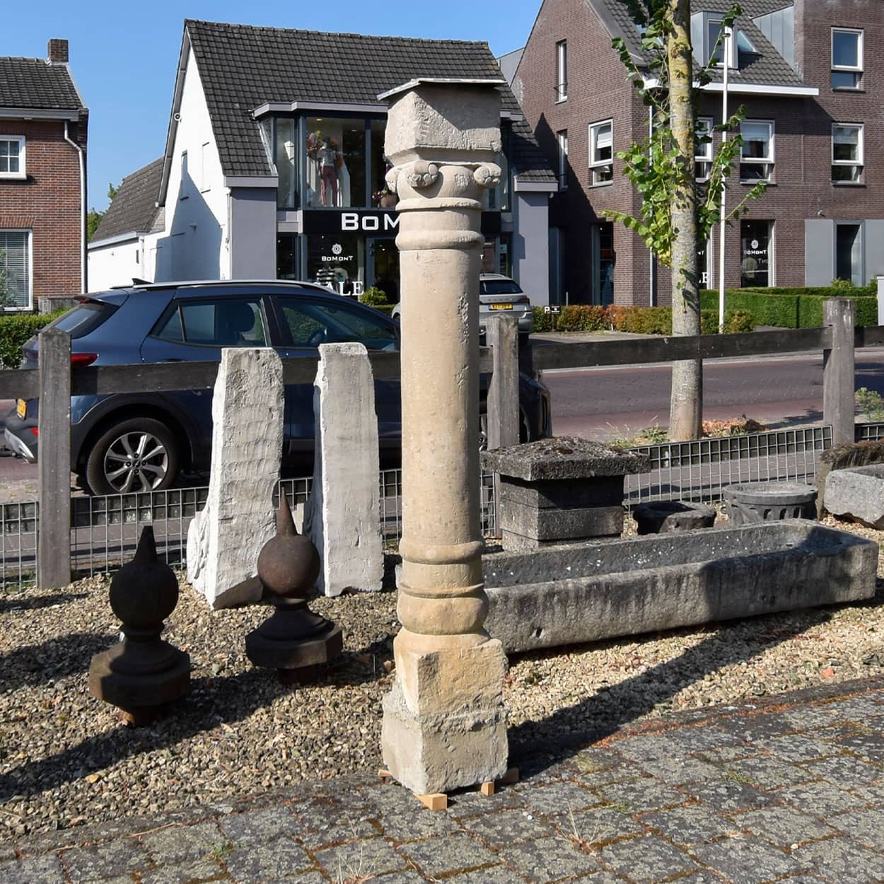 Set van 2 zandstenen palen