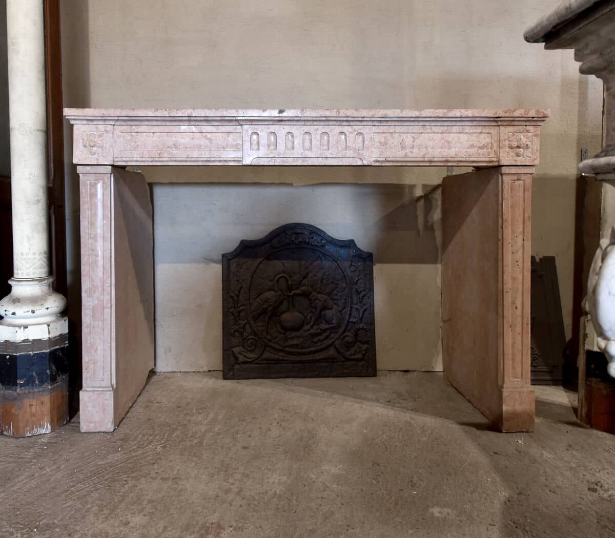 Antieke-Louis-XVI-marmerstenen-voorzetschouw