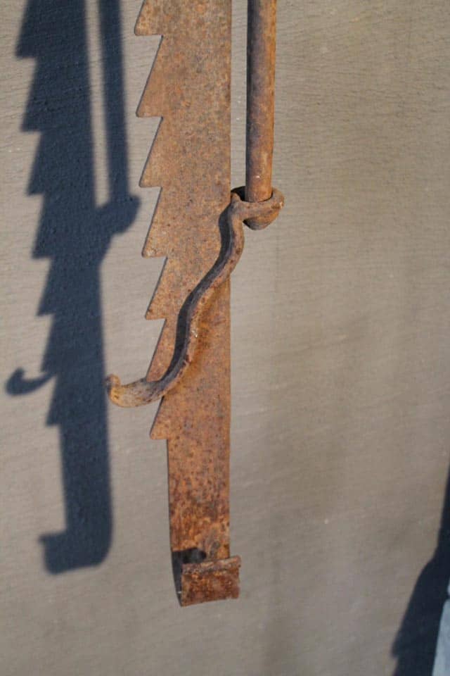 Haard-decoratie-Haak-om-een-ketel-aan-te-hangen-of-een-worst-aan-te-hangenom-te-drogen-in-de-schouw