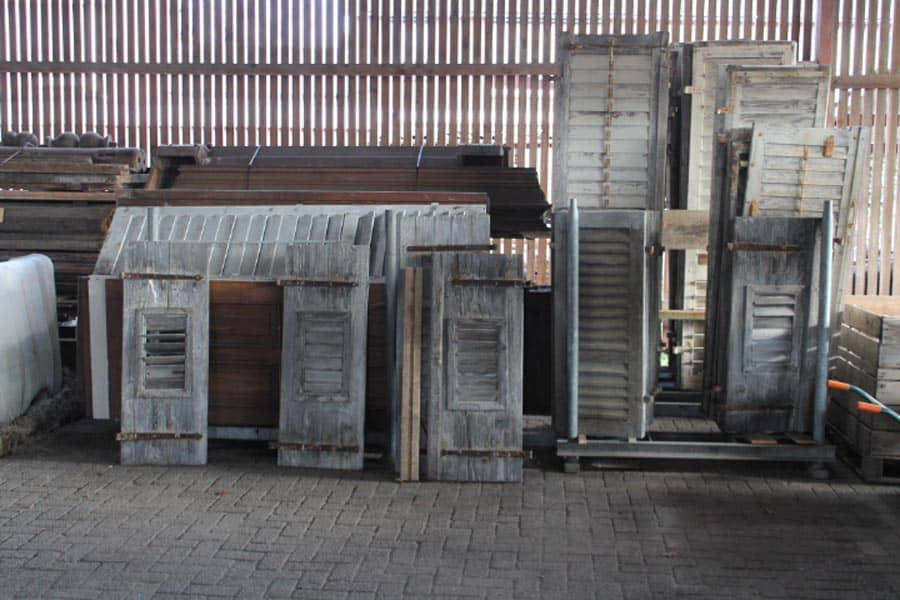 Louvre-luiken-deuren-verschillende-maten-en-hoogte-kom-kijken-voor-uw-idee