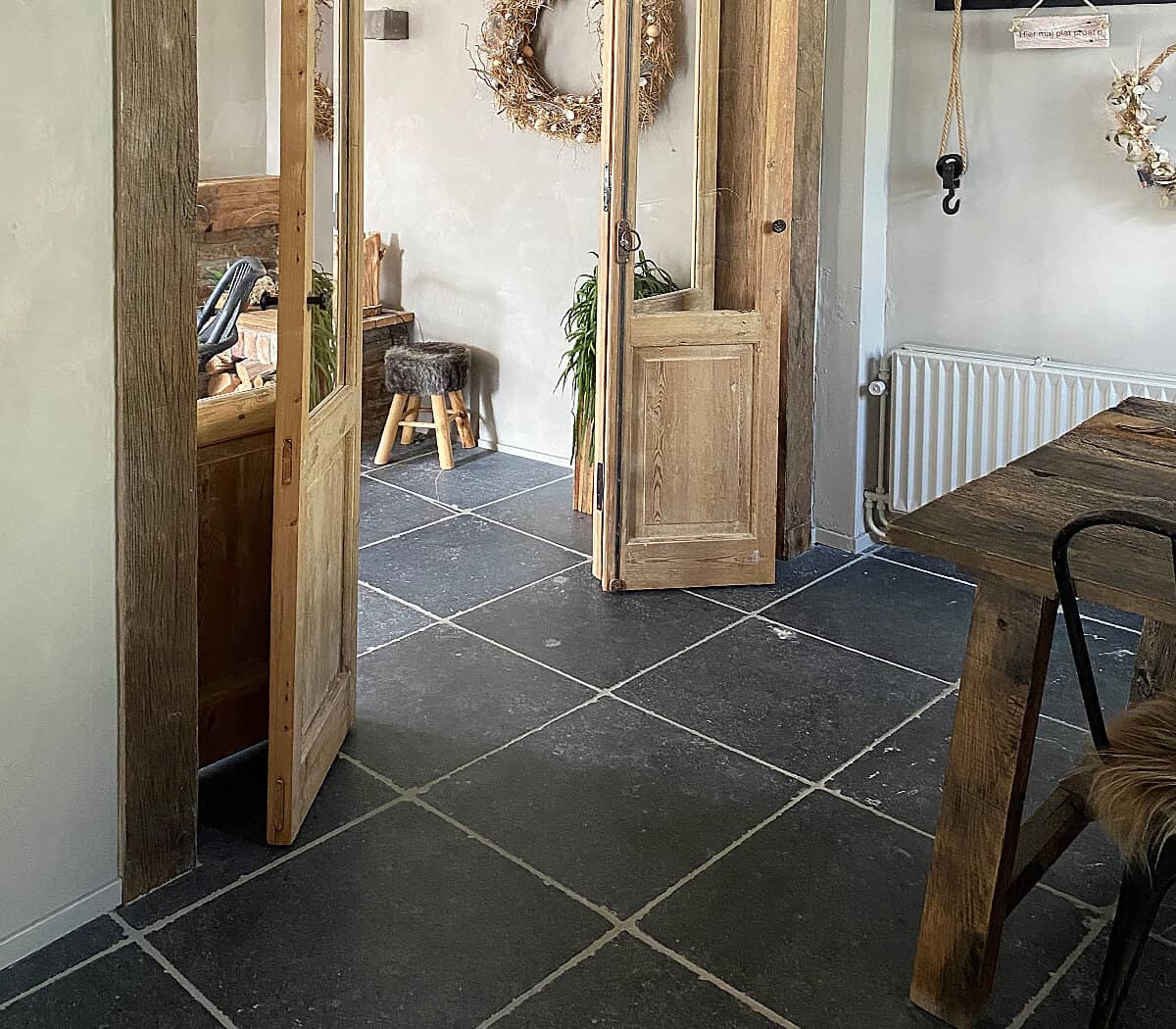 belgisch-hardsteen-arduin-manueel-verouderd-vierkante-tegel