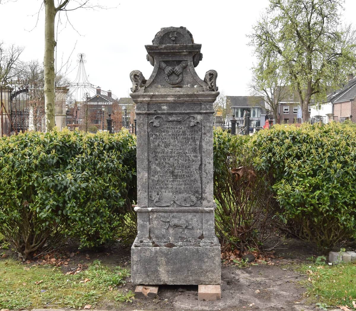 gedenk-steen-graf-steen