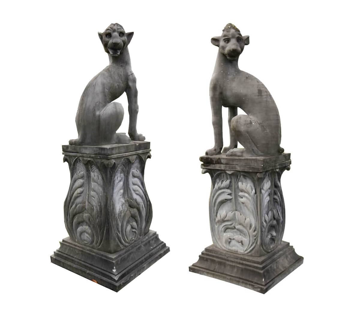 Set-van-2-honden-op-sokkel