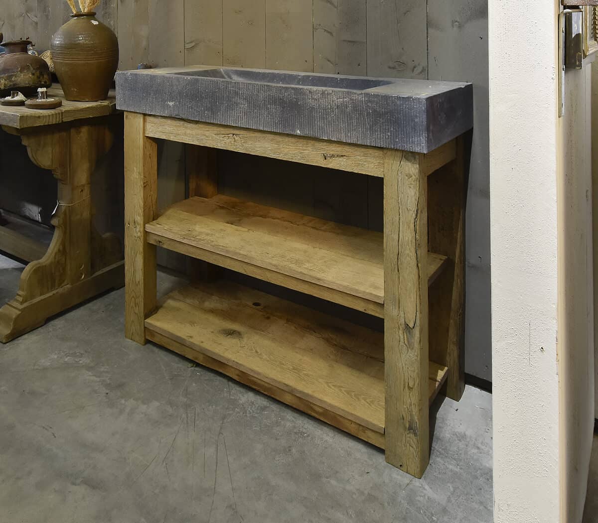 Badkamermeubel-eiken-met-Hardstenen-spoelbak
