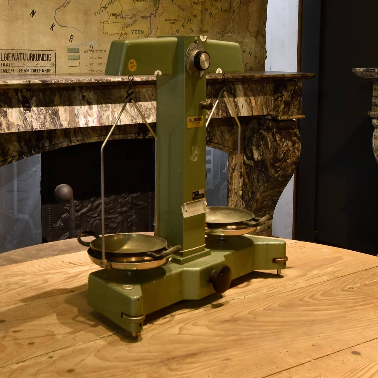 Vintage-H.L.-Becker-Analoge-balansweegschaal