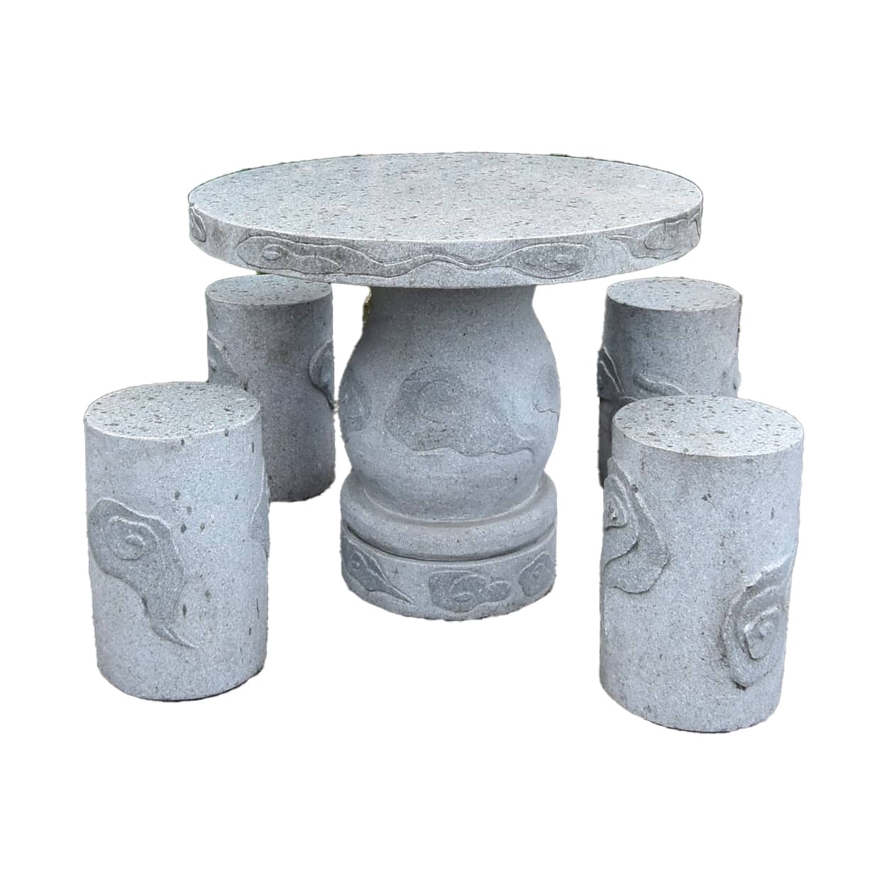 Stenen-tuintafel-met-4-krukjes