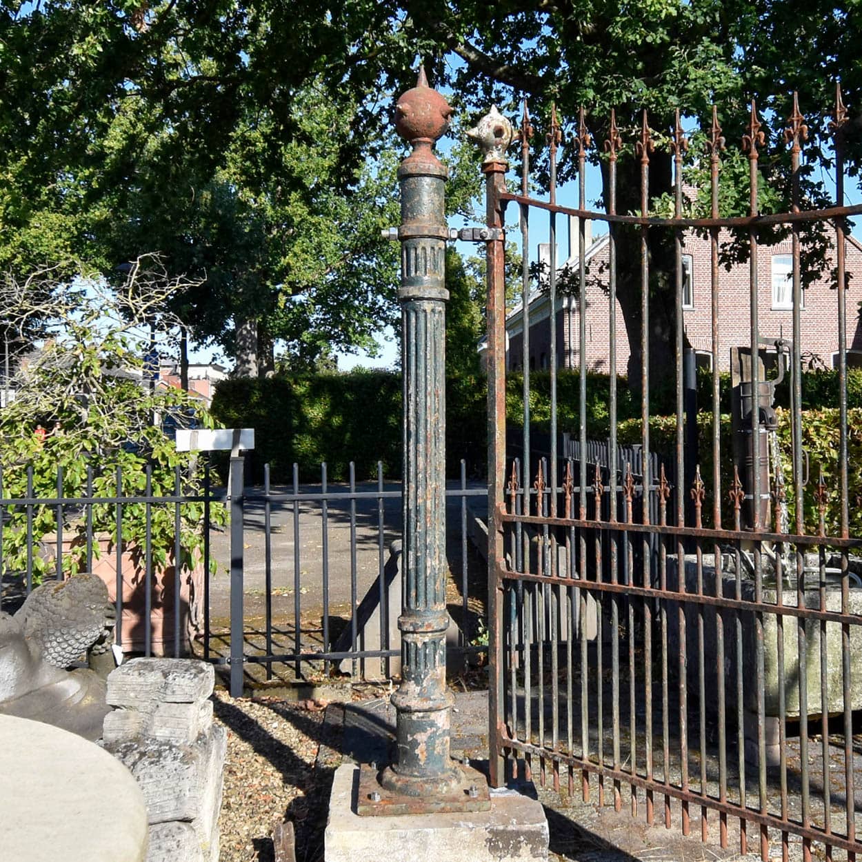 IJzeren-poort-met-palen